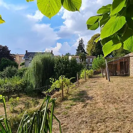 Les Hauts De St Jacques Maison D'exception 300m2, Jardin Arbore 2000m2 بيت للعطل *