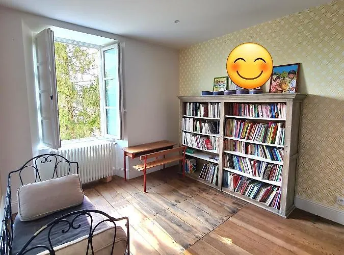 Дом отдыха Les Hauts De St Jacques Maison D'exception 300m2, Jardin Arbore 2000m2 Пузож